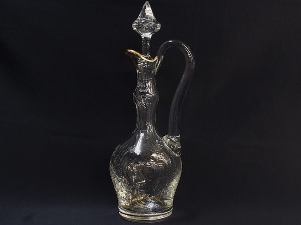 白鳥のようなフォルムが美しいサンルイのデキャンタをお売りいただきました
