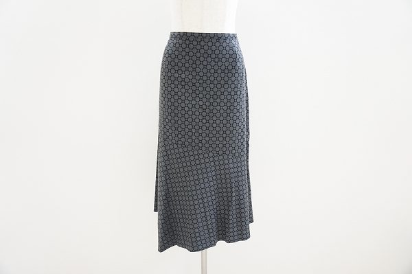 美品！ハナエモリのスカートをお譲りいただきました