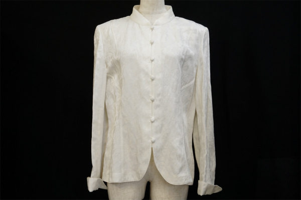 上品で凛とした女性を演出する、ハナエモリのジャケットを買取いたしました