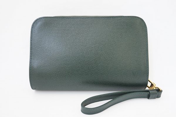 シンプルで実用性もバッチリ、ルイ・ヴィトンのセカンドバッグ タイガを買取いたしました