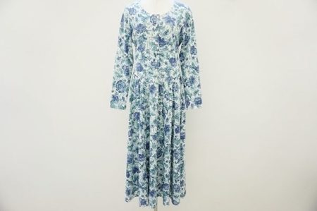 ガーデンプリントが可愛いローラアシュレイのワンピースをお譲りいただきました
