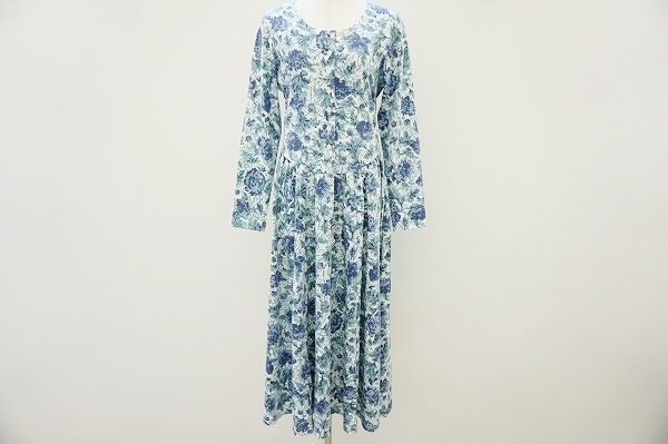 ガーデンプリントが可愛いローラアシュレイのワンピースをお譲りいただきました