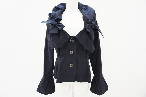 シズカコムロのドラマティックなジャケットを買い取りさせていただきました