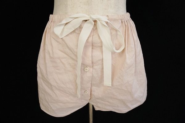 おしゃれな部屋着にも！プラダのショートパンツを買取させていただきました