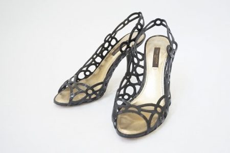 フェミニンな足元づくりが叶うルイヴィトンのサンダルをお譲りいただきました