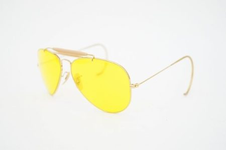 ゴールド&イエローの配色で個性が光る！レイバンのアウトドアーズマン サングラスを買取いたしました
