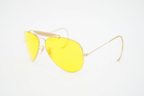 ゴールド&イエローの配色で個性が光る！レイバンのアウトドアーズマン サングラスを買取いたしました