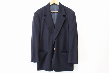 シンプルだからこそ上質さが光るジャンニヴェルサーチのジャケットを買い取りました