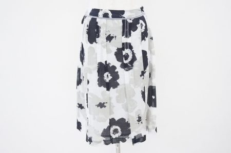 モダンな可愛さがあるイムマゴのスカートを買取いたしました