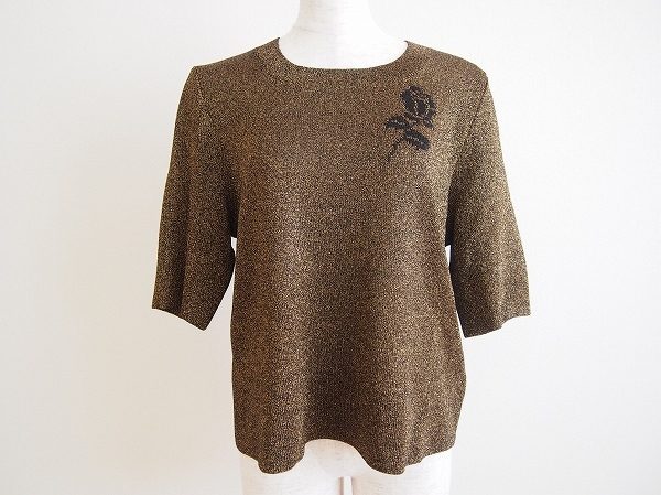 普段使いできるゴージャスでエレガントな斉藤都世子のニットを買取いたしました