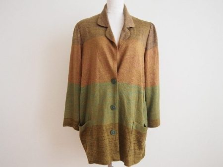 ゴージャスでオシャレ感の強いボーダーデザイン、斉藤都世子のニットジャケットを買取いたしました