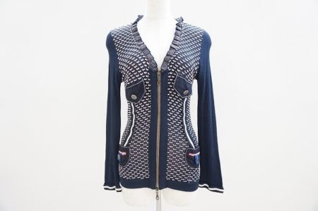 凝ったデザインで人と差をつける、トリコシックのカーディガンを買取いたしました