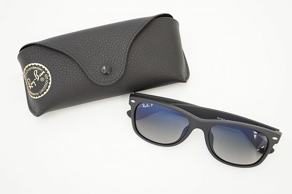 スタイリッシュで掛け心地抜群、レイバンのサングラスを買取いたしました