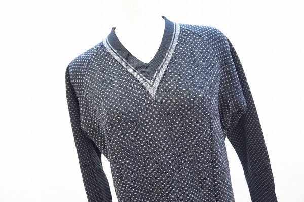 スポーティな雰囲気が可愛らしい齋藤都世子のワンピースを買い取りました