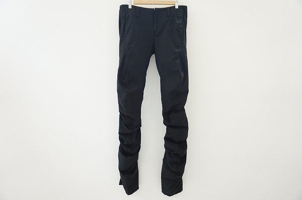 こだわりの黒スキニーで幅広い着こなしを楽しみたい、バジュラのパンツを買取いたしました