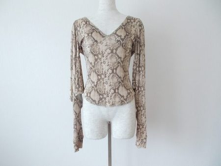 ヴァレンティノの上品なパイソン柄のカットソーをお売り頂きました