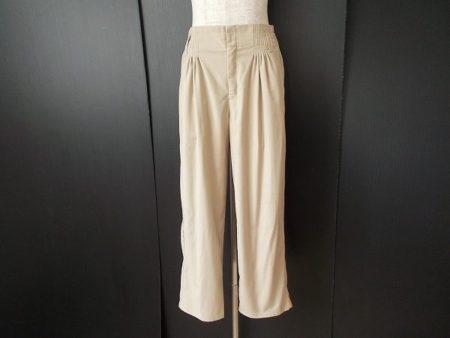 ゆったりとした着心地でもオシャレを楽しめる、エージーバイアクアガールのパンツを買取いたしました