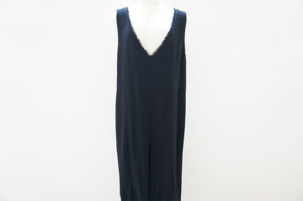 上質でシンプルなデザインのものが多く幅広い年代に支持されるトゥモローランドのサロペットワイドパンツを宅配買取致しました