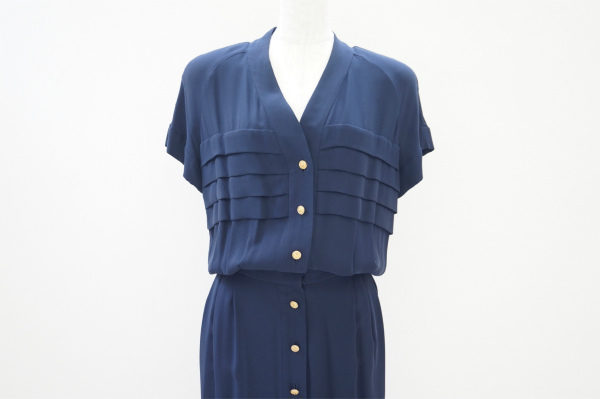 ウエストマークでスタイルアップできる1枚シャネルのワンピースをお売り頂きました