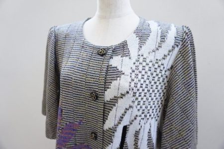 ひまわり柄がインパクトのある斉藤都世子のスーツを買い取りました