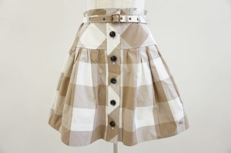 バーバリーブルーレーベルのチェック柄スカートをお譲りいただきました