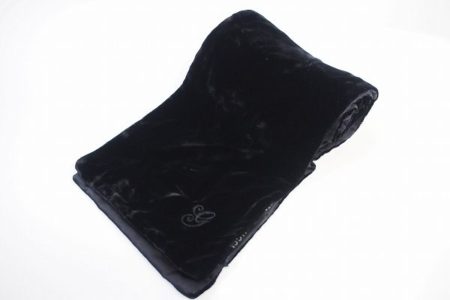 エレガントで最高の肌触りのグッチのマフラーを買取いたしました