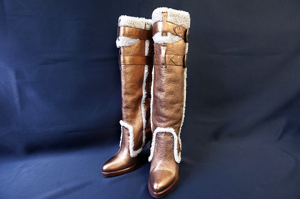 上質な輝きで可愛らしい足元に。ドルチェ&ガッバーナのブーツを買取いたしました