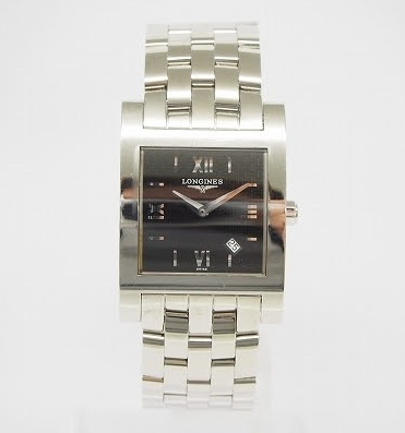 スクエアフォルムがシャープな印象のLONGINESロンジンの男性用の腕時計を買取させて頂きました。