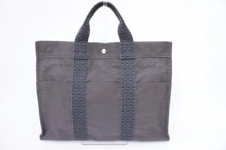 カジュアルで合わせやすい、エルメスのエールラインを買取いたしました