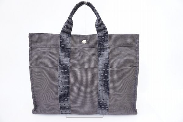 カジュアルで合わせやすい、エルメスのエールラインを買取いたしました