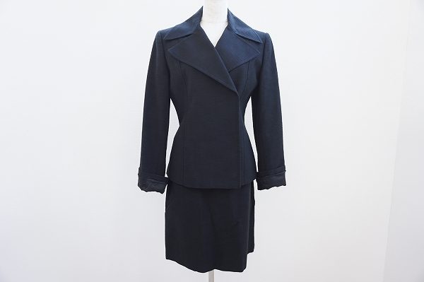 気品が感じられるドルチェ&ガッバーナのスーツを買い取りました