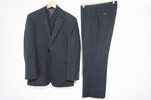 ドレッシーさを感じるメンズティノラスのシングルスーツを買取いたしました