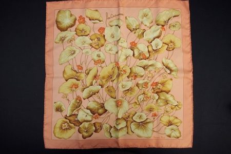 絵画のような美しさ、エルメスのスカーフを買取いたしました