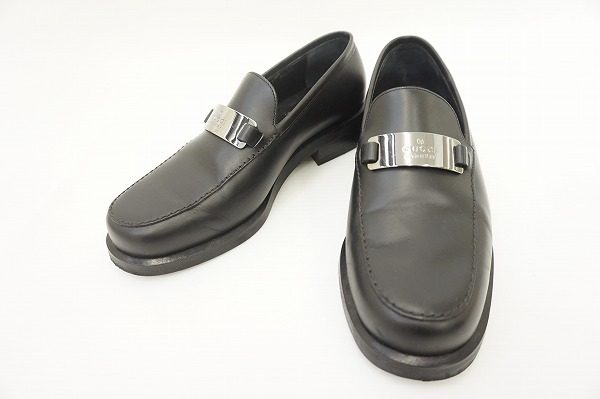 シルバーメタルがアクセント、上品なグッチのローファーを買取いたしました