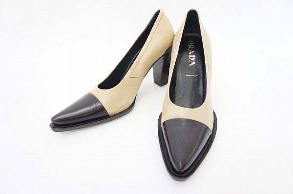 エレガントでオシャレなバイカラーパンプス、プラダのシューズを買取いたしました