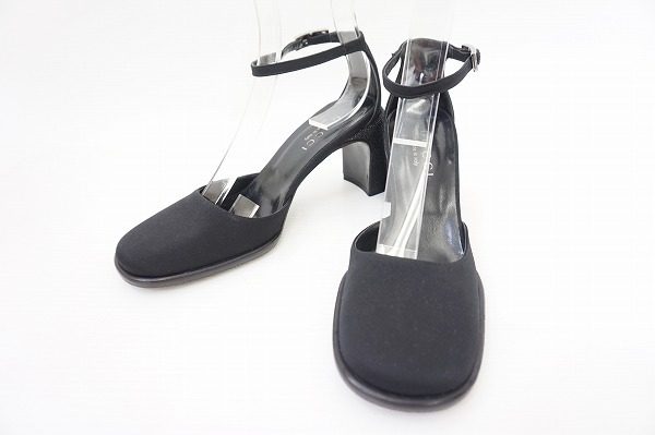 歩きやすく幅広いシーンで使える、グッチのシューズを買取いたしました