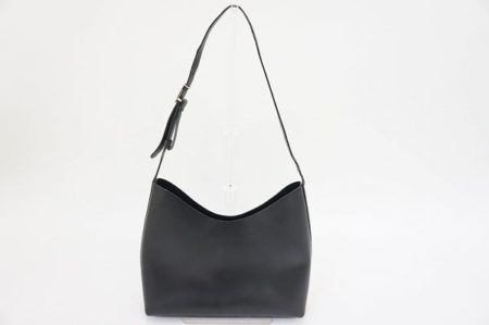 シンプルで使いやすいグッチのショルダーバッグを買取いたしました