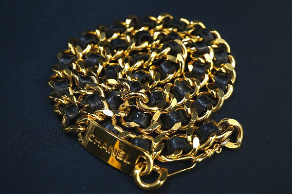 ゴージャスで高級感あるシャネルのベルトをお買取りいたしました