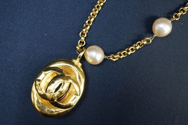 シャネルらしさいっぱいのネックレスを買い取りさせていただきました