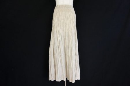 ナチュラルな表情の慈雨センソユニコのスカートを買取いたしました