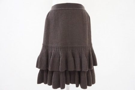 ふんわりボリュームのあるフリルが可愛い、フォクシーのスカートを買取いたしました