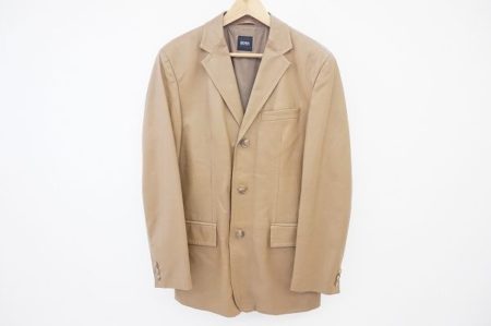 上質なラム革！ヒューゴボスのレザージャケットを買い取りました