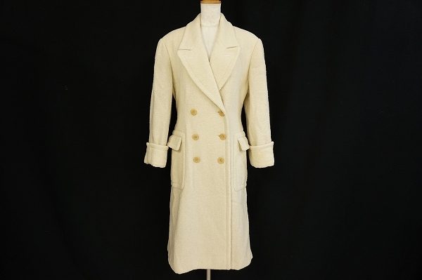 上品な女らしさを引き出す、エルメスのコートを買取いたしました