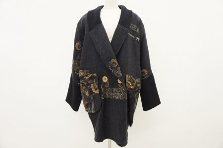 カッコよく暖かく着られる、伊太利屋のコートを買取いたしました