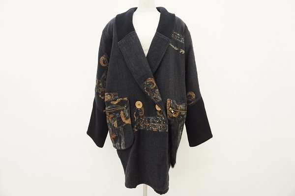 カッコよく暖かく着られる、伊太利屋のコートを買取いたしました