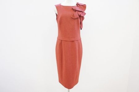 上品に目立つ！フェラガモのワンピースを買取いたしました