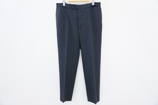 ゆったりシルエットのルイヴィトンのスラックスパンツをお売りいただきました