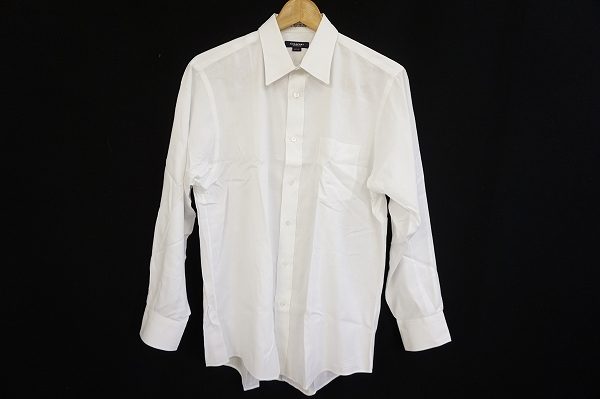 シンプルだから高品質さがよくわかる、バーバリーのワイシャツを買取いたしました
