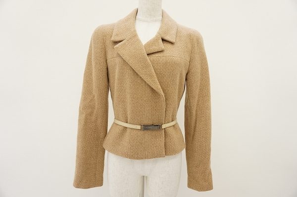 カシミアの贅沢は肌触り！シャネルのショートコートをお売りいただきました