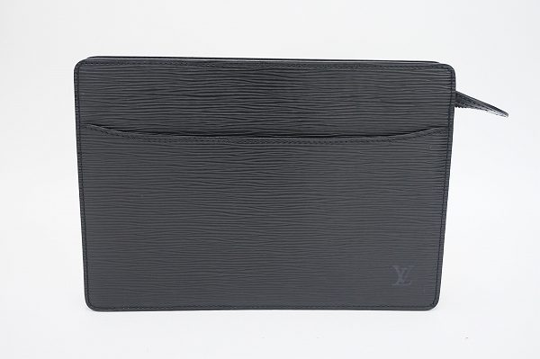 使いやすいスクエア型！ルイ・ヴィトンのメンズバッグを買い取りました